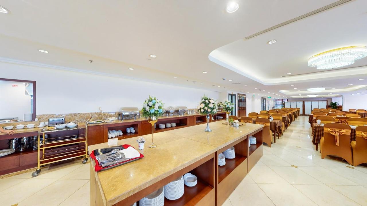 Cau Giay Hotel - By Bay Luxury 河内 外观 照片