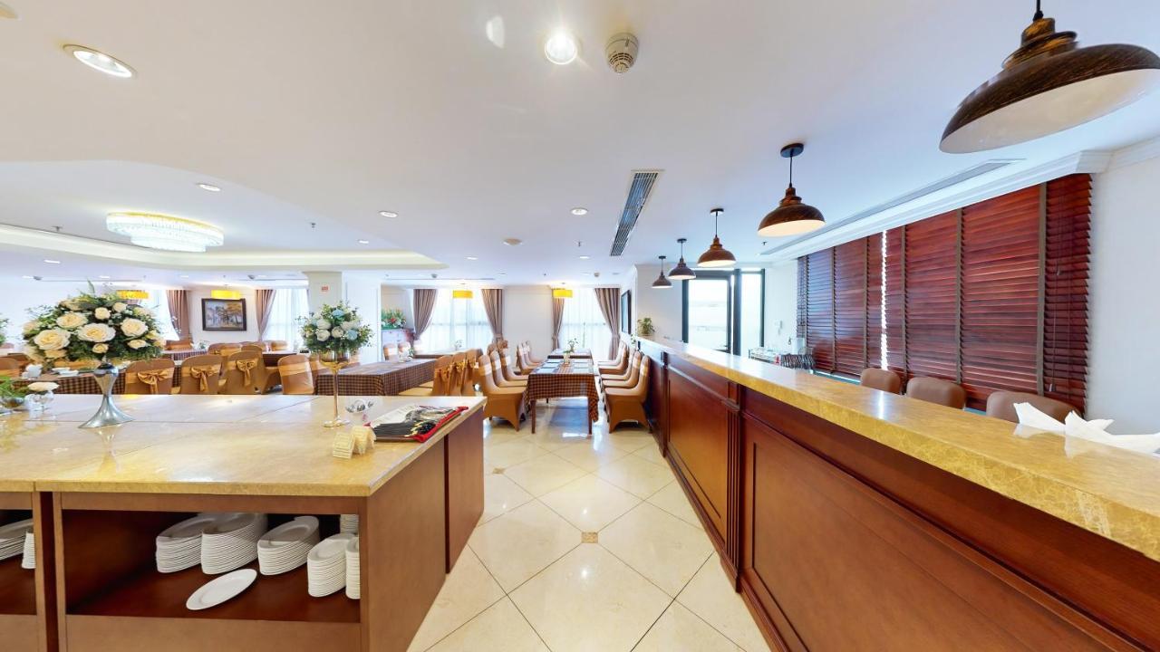 Cau Giay Hotel - By Bay Luxury 河内 外观 照片