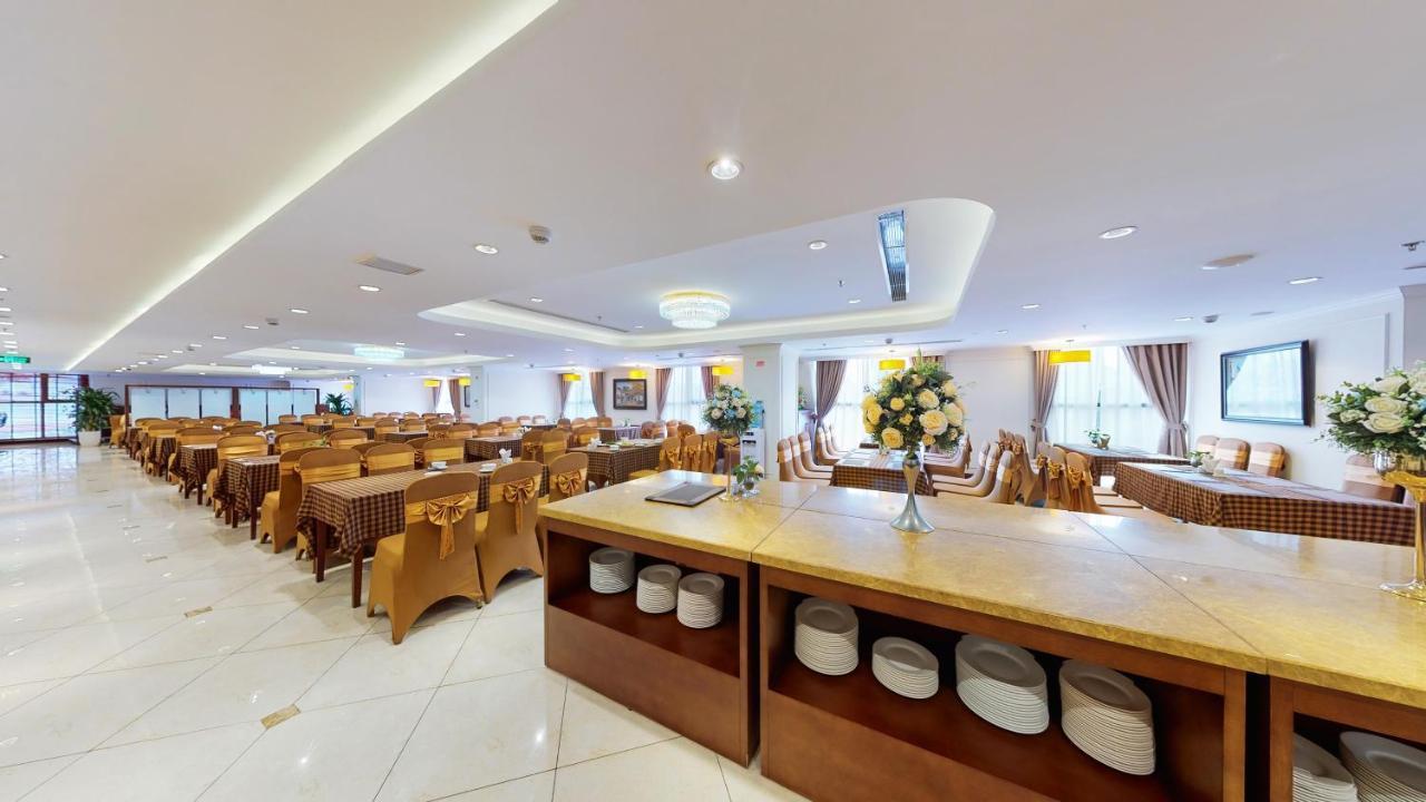 Cau Giay Hotel - By Bay Luxury 河内 外观 照片